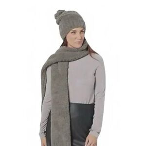 Barefoot Dreams Gray Knit Scarf and Beanie Set